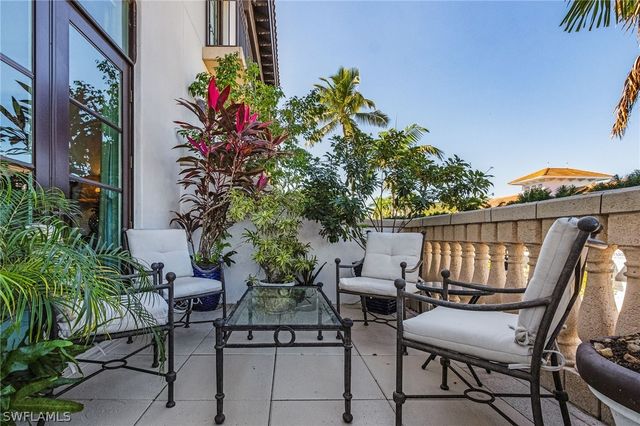 780 5th AVE S 3, Naples, FL 34102