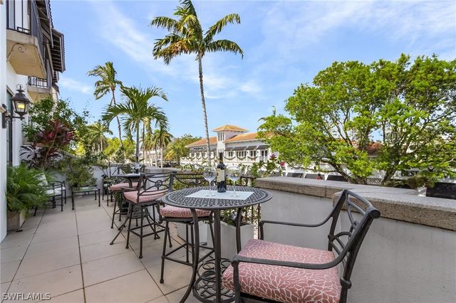 780 5th AVE S 3, Naples, FL 34102