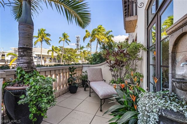 780 5th AVE S 3, Naples, FL 34102