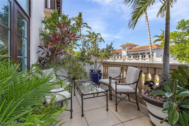 780 5th AVE S 3, Naples, FL 34102