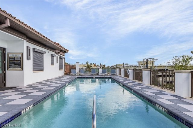 780 5th AVE S 3, Naples, FL 34102