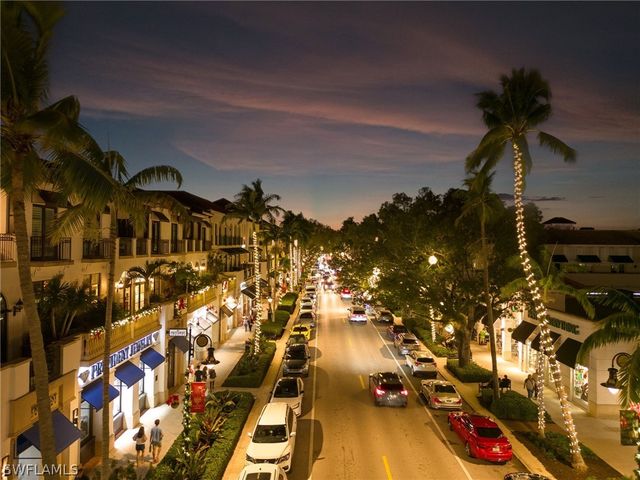 780 5th AVE S 3, Naples, FL 34102