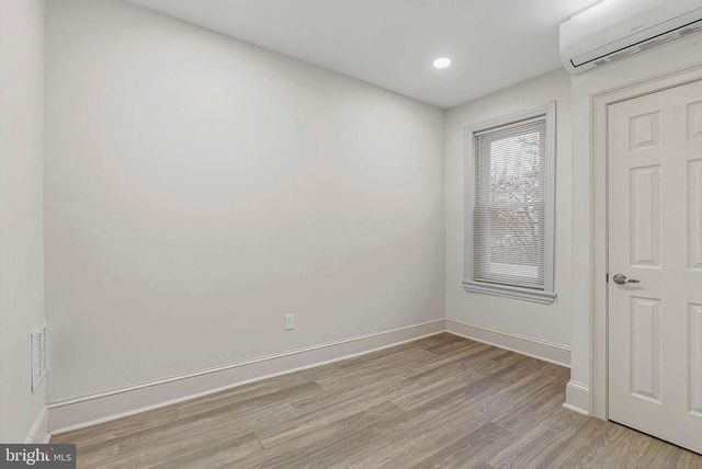 1725 N 27TH ST, Philadelphia, PA 19121