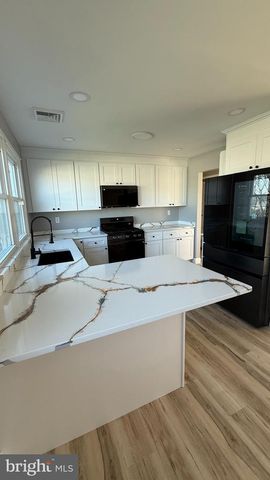 1325 N OHIO AVE, Atlantic City, NJ 08401