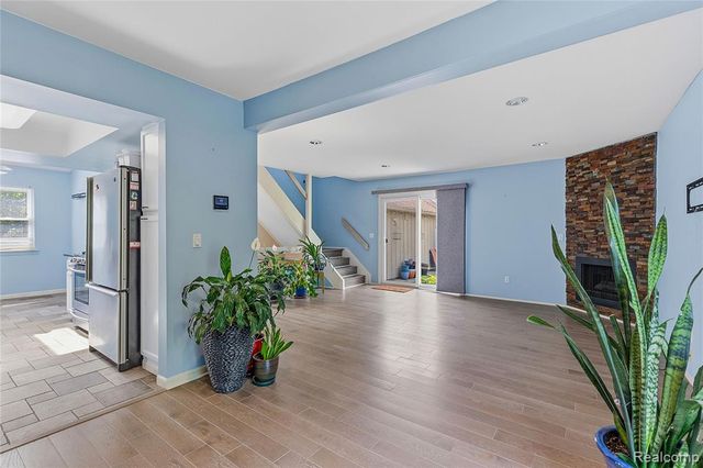 2969 Moon Lake Drive, West Bloomfield, MI 48323