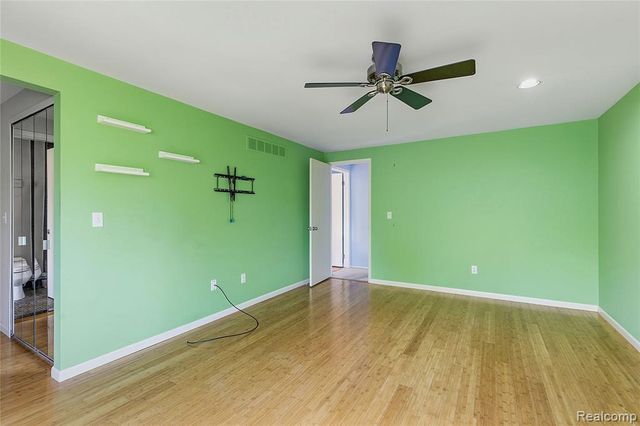 2969 Moon Lake Drive, West Bloomfield, MI 48323