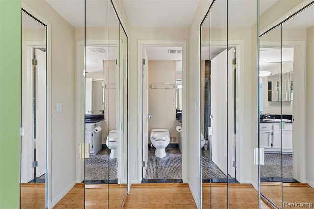 2969 Moon Lake Drive, West Bloomfield, MI 48323