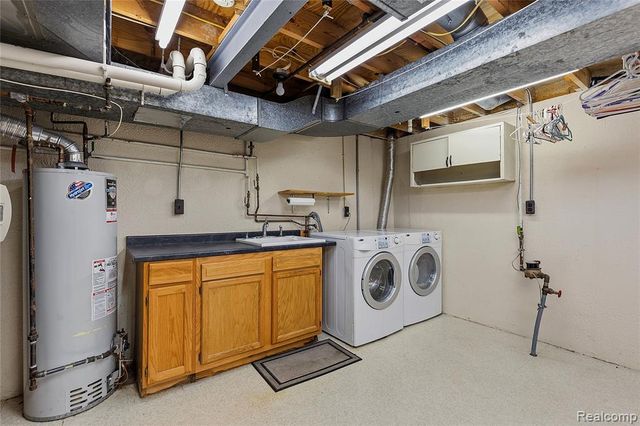 2969 Moon Lake Drive, West Bloomfield, MI 48323