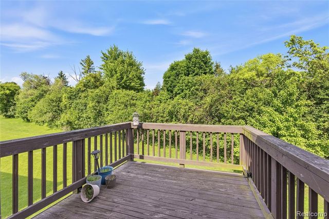 2969 Moon Lake Drive, West Bloomfield, MI 48323