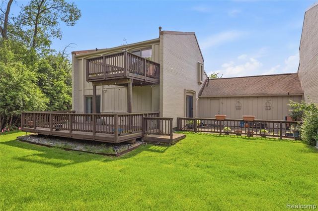 2969 Moon Lake Drive, West Bloomfield, MI 48323