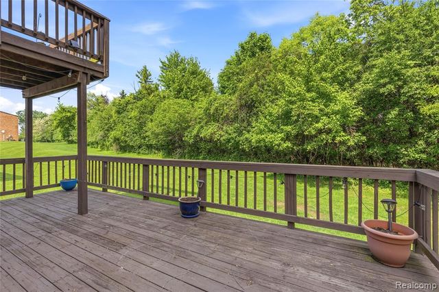 2969 Moon Lake Drive, West Bloomfield, MI 48323
