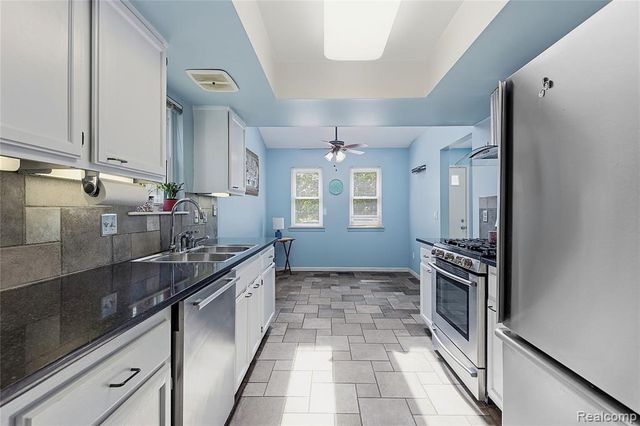 2969 Moon Lake Drive, West Bloomfield, MI 48323