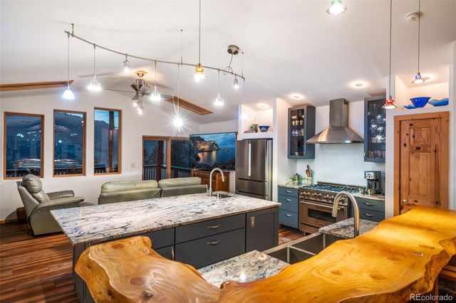 1005 Estes Park Estates Drive, Lyons, CO 80540