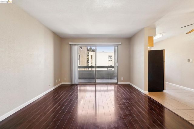 466 Crescent Street 317, Oakland, CA 94610
