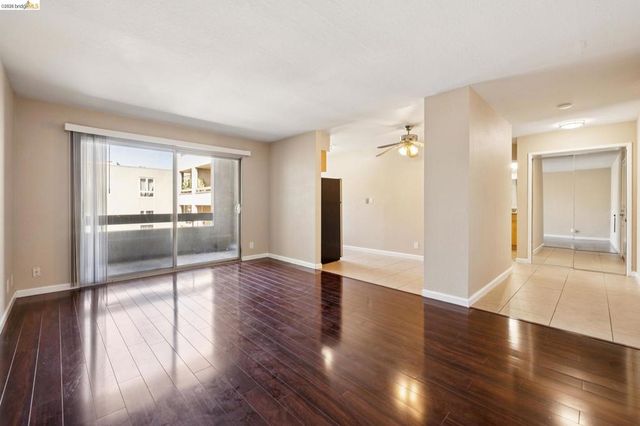466 Crescent Street 317, Oakland, CA 94610