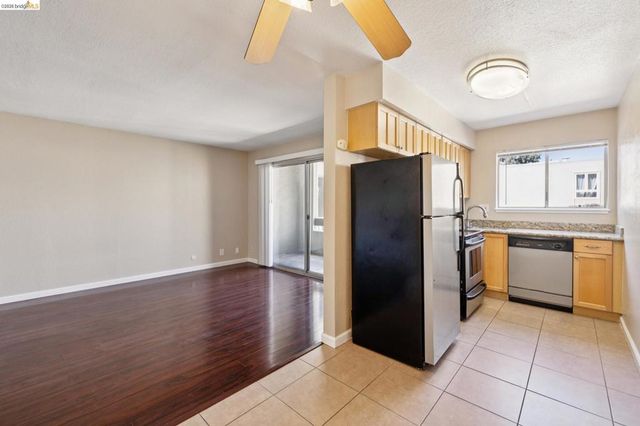 466 Crescent Street 317, Oakland, CA 94610