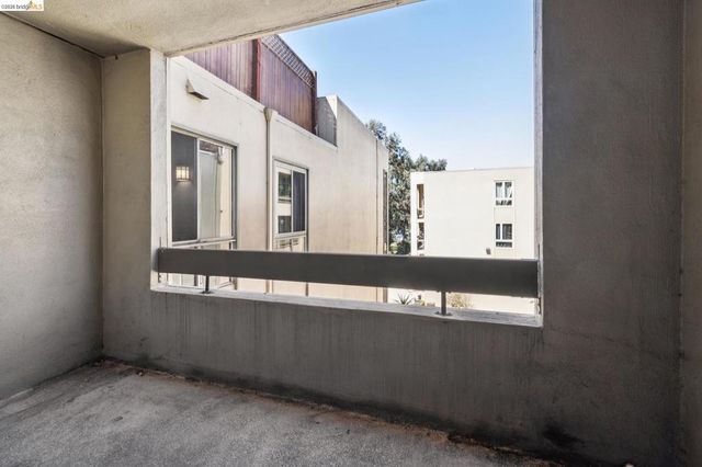 466 Crescent Street 317, Oakland, CA 94610