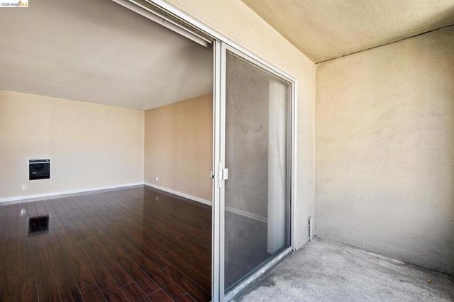 466 Crescent Street 317, Oakland, CA 94610