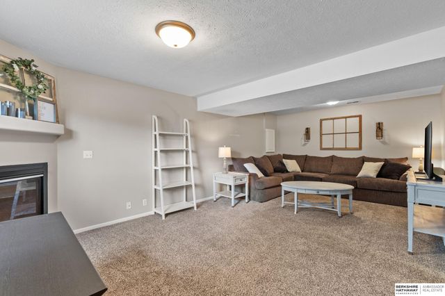 4314 N 171st Street, Omaha, NE 68116