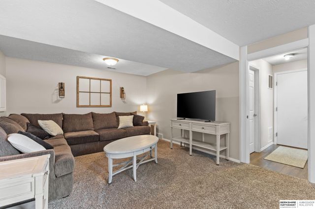 4314 N 171st Street, Omaha, NE 68116