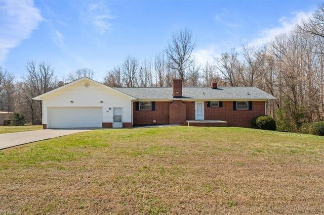 175 Countryside Lane, Linwood, NC 27299