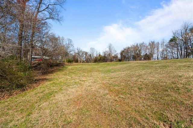 175 Countryside Lane, Linwood, NC 27299