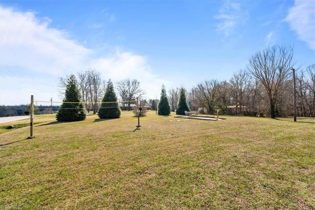175 Countryside Lane, Linwood, NC 27299