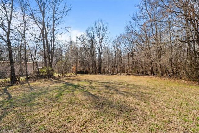 175 Countryside Lane, Linwood, NC 27299