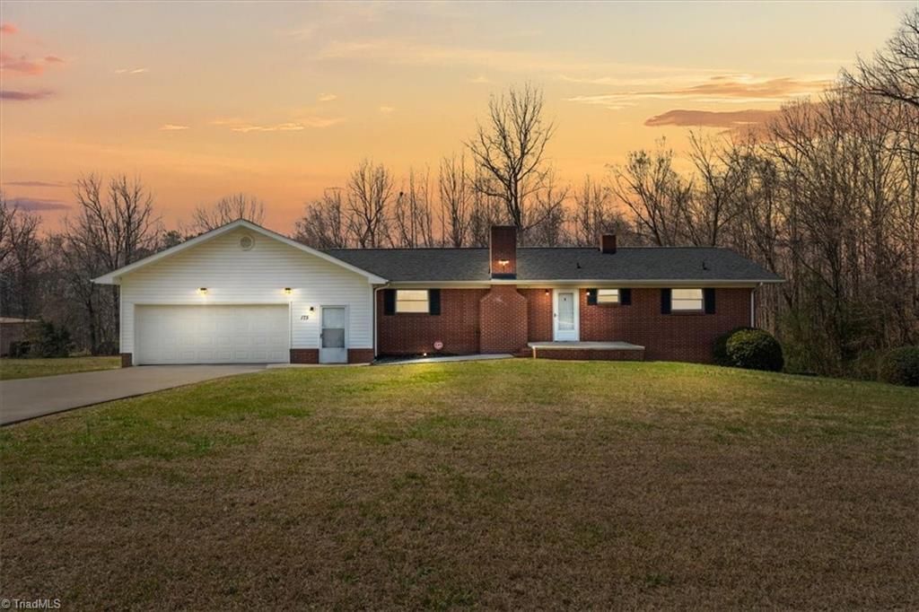 175 Countryside Lane, Linwood, NC 27299