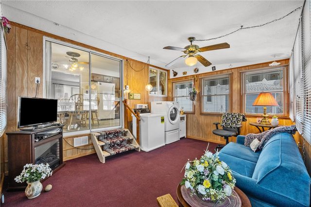 253 Woodcroft Drive, Greece, NY 14616