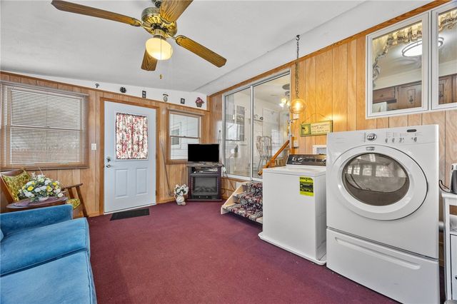 253 Woodcroft Drive, Greece, NY 14616