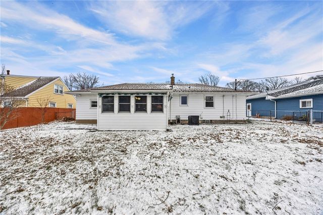 253 Woodcroft Drive, Greece, NY 14616