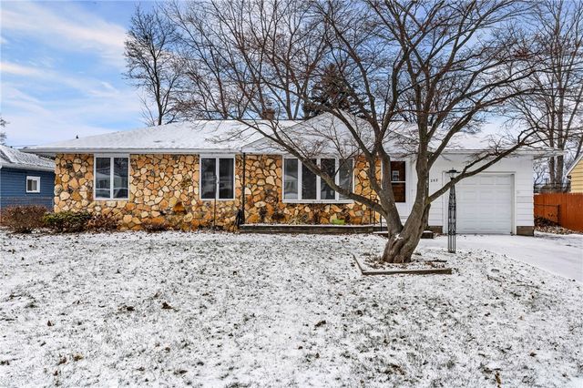 253 Woodcroft Drive, Greece, NY 14616