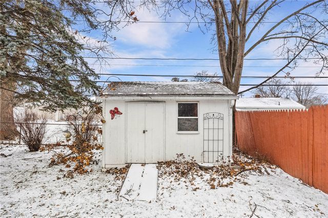 253 Woodcroft Drive, Greece, NY 14616