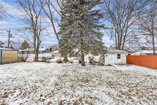 253 Woodcroft Drive, Greece, NY 14616