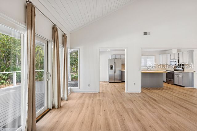 2 Stillwater Ln, Hilton Head Island, SC 29926