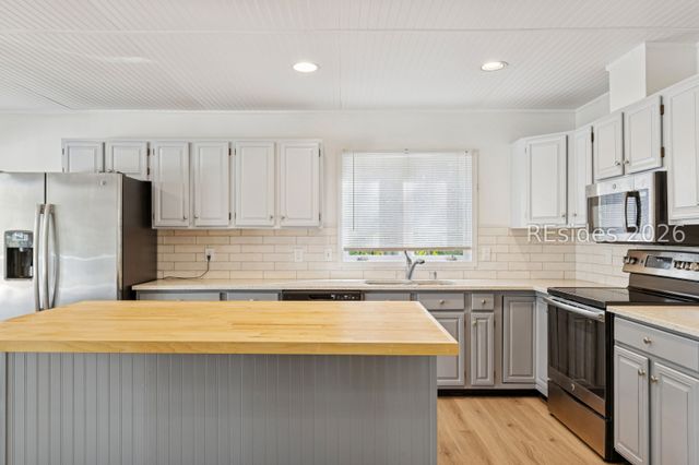 2 Stillwater Ln, Hilton Head Island, SC 29926