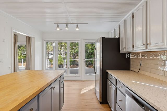 2 Stillwater Ln, Hilton Head Island, SC 29926