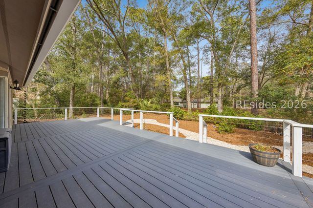 2 Stillwater Ln, Hilton Head Island, SC 29926