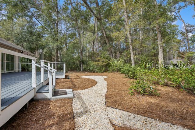 2 Stillwater Ln, Hilton Head Island, SC 29926