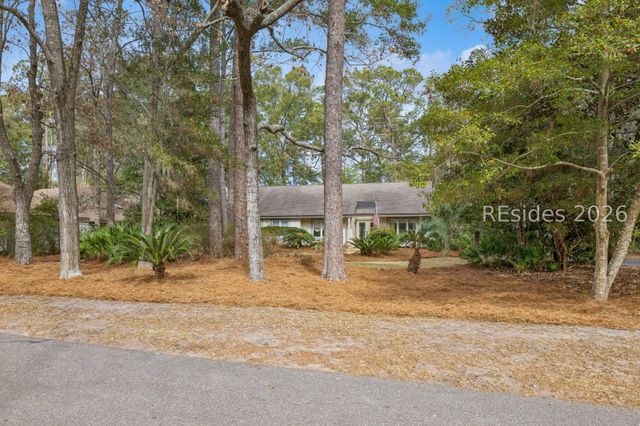 2 Stillwater Ln, Hilton Head Island, SC 29926