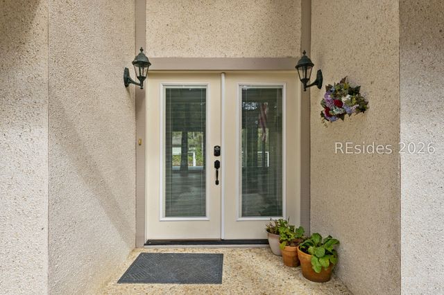 2 Stillwater Ln, Hilton Head Island, SC 29926