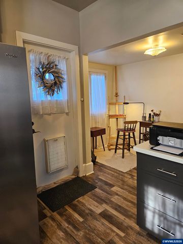 820 SW 5th St, Corvallis, OR 97333