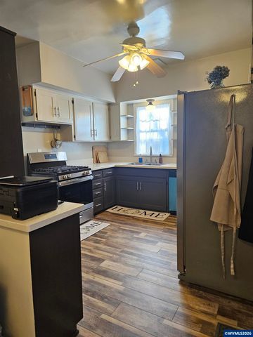 820 SW 5th St, Corvallis, OR 97333