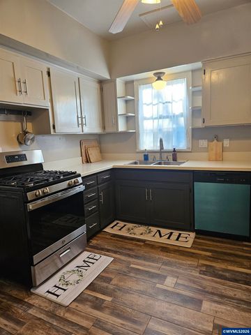 820 SW 5th St, Corvallis, OR 97333