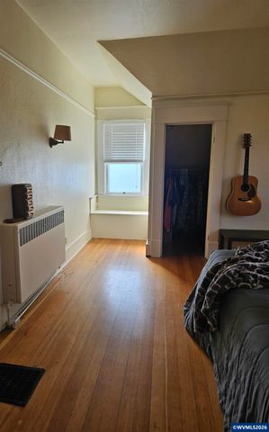820 SW 5th St, Corvallis, OR 97333