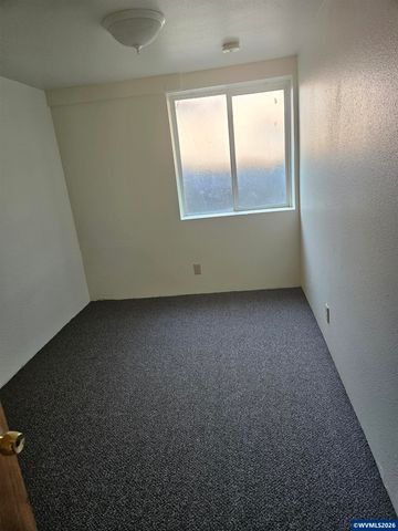 820 SW 5th St, Corvallis, OR 97333