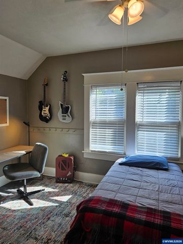 820 SW 5th St, Corvallis, OR 97333