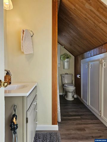 820 SW 5th St, Corvallis, OR 97333