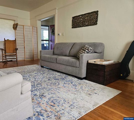 820 SW 5th St, Corvallis, OR 97333